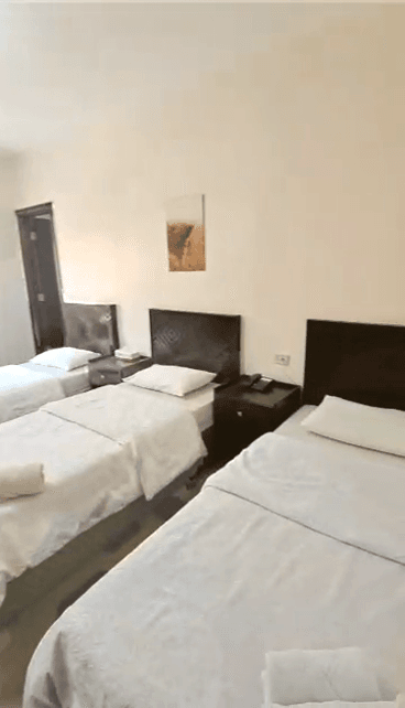 غرفة ثلاثية