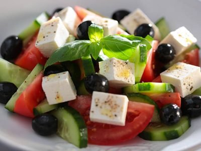 سلطة يونانية